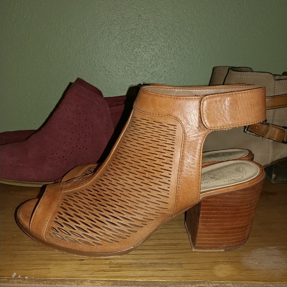 Vince Camuto Tan Leather Lavette Peep Toe